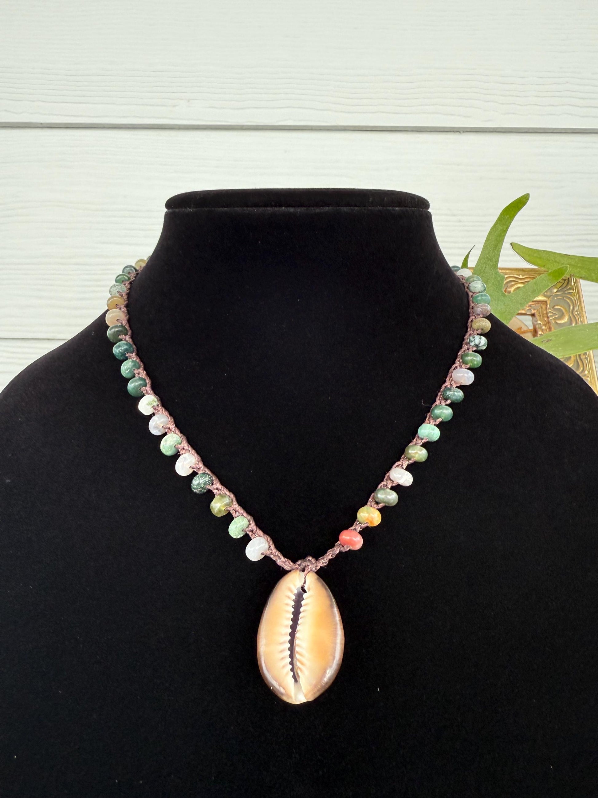 17” Indian agate handmade necklace/ serpent head cowrie