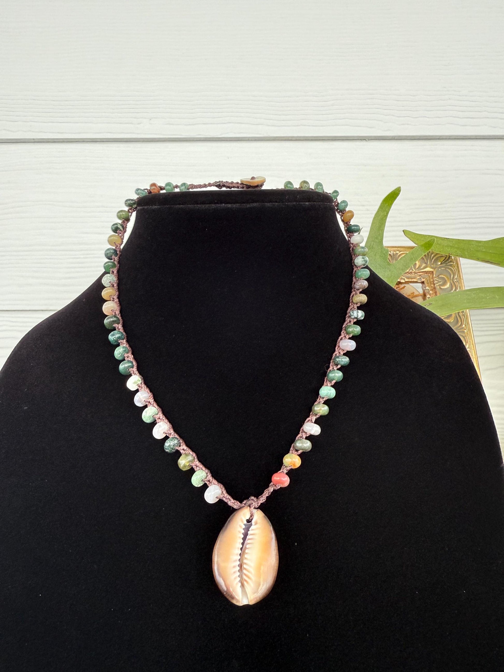 17” Indian agate handmade necklace/ serpent head cowrie