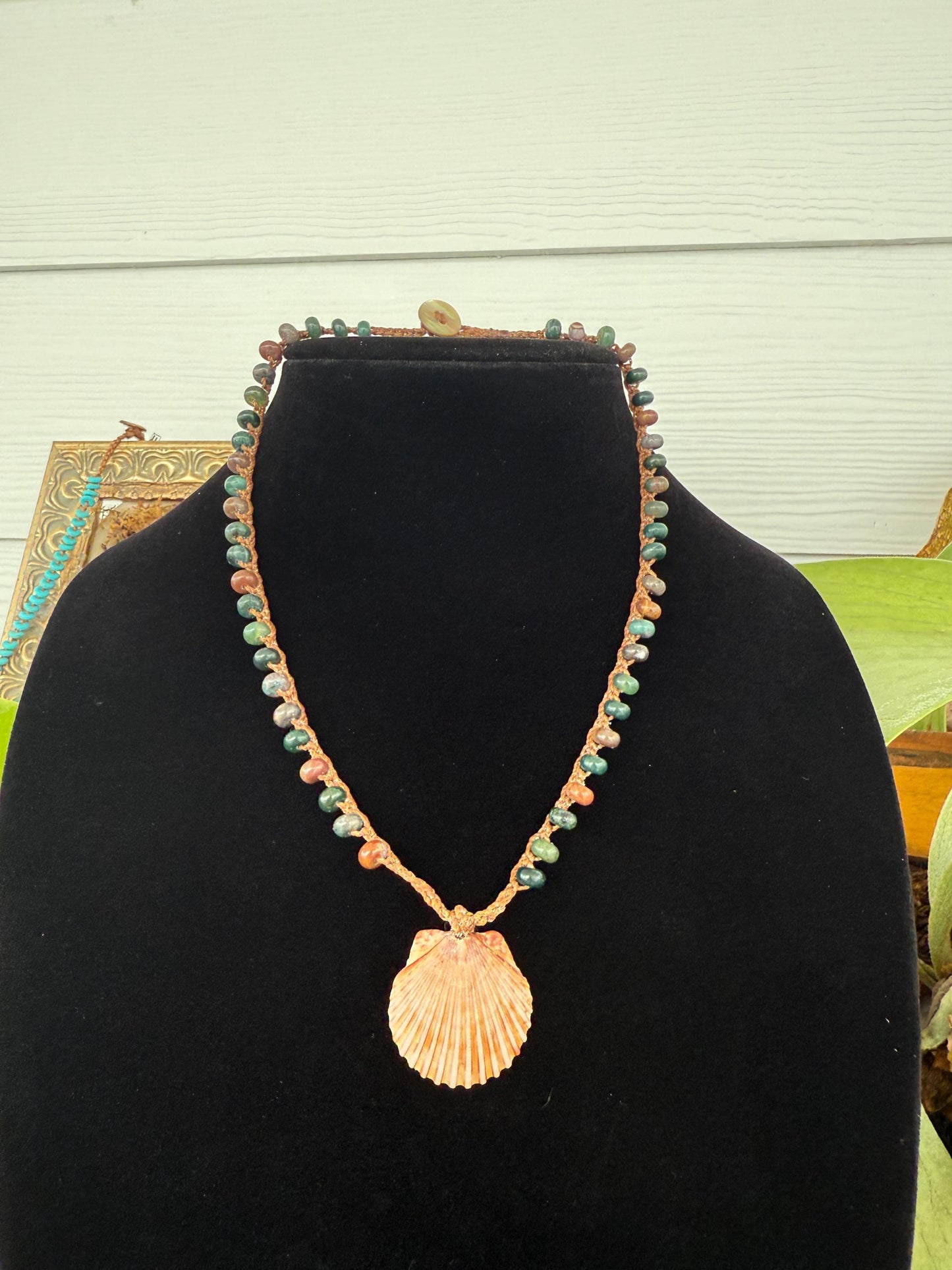 18” Indian agate handmade necklace/ Atlantic calico scallop & pearl