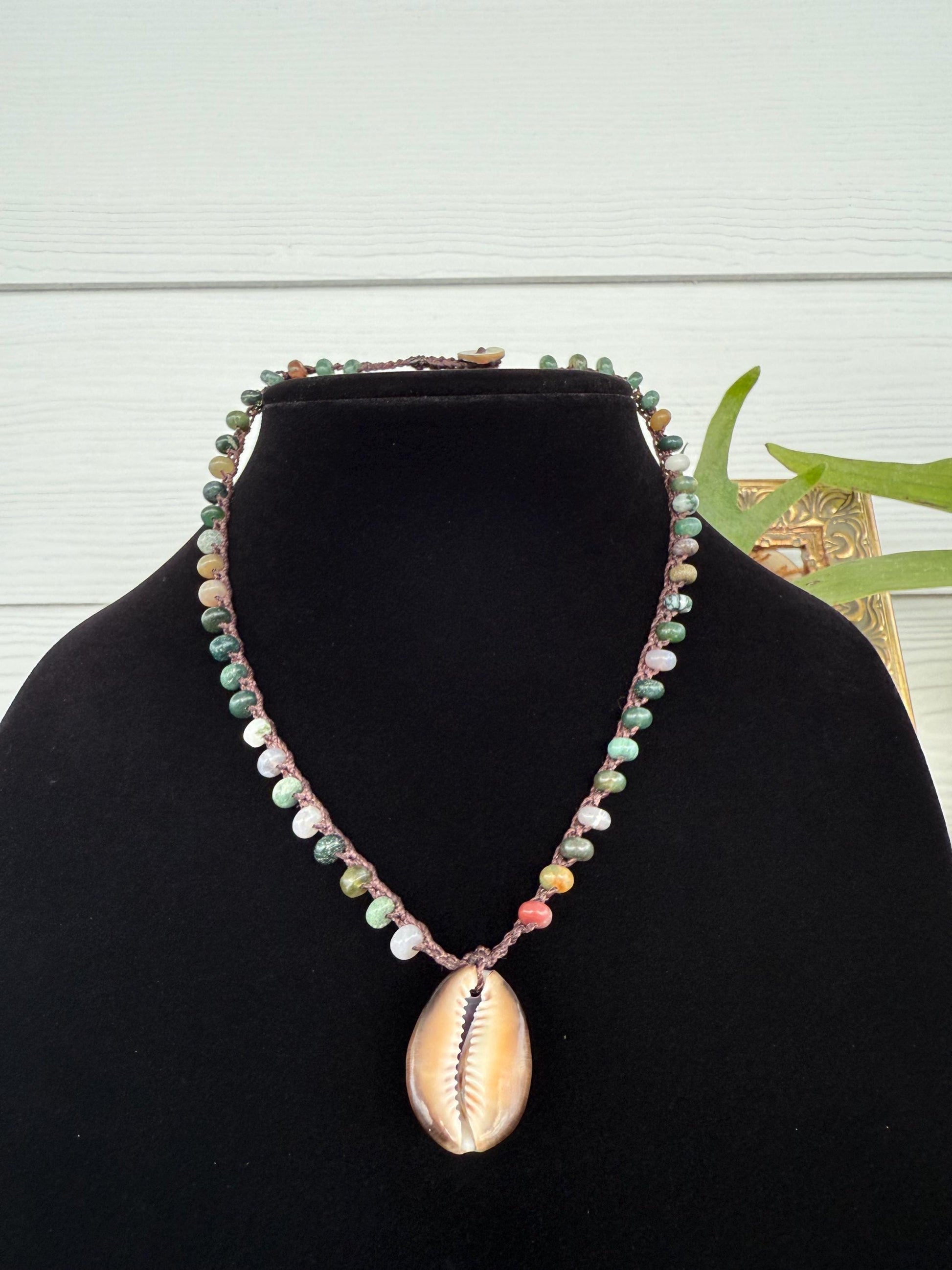 17” Indian agate handmade necklace/ serpent head cowrie