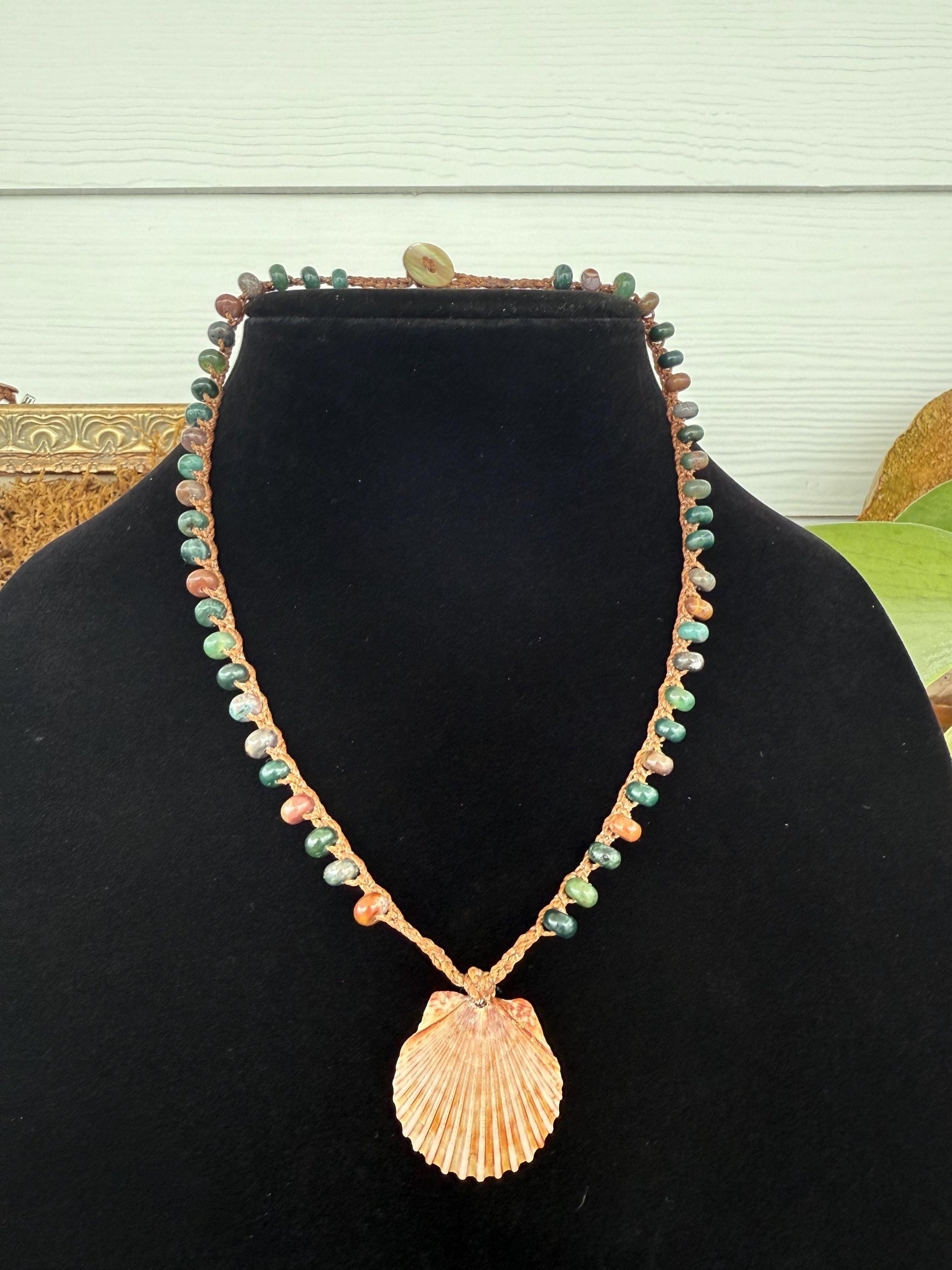 18” Indian agate handmade necklace/ Atlantic calico scallop & pearl