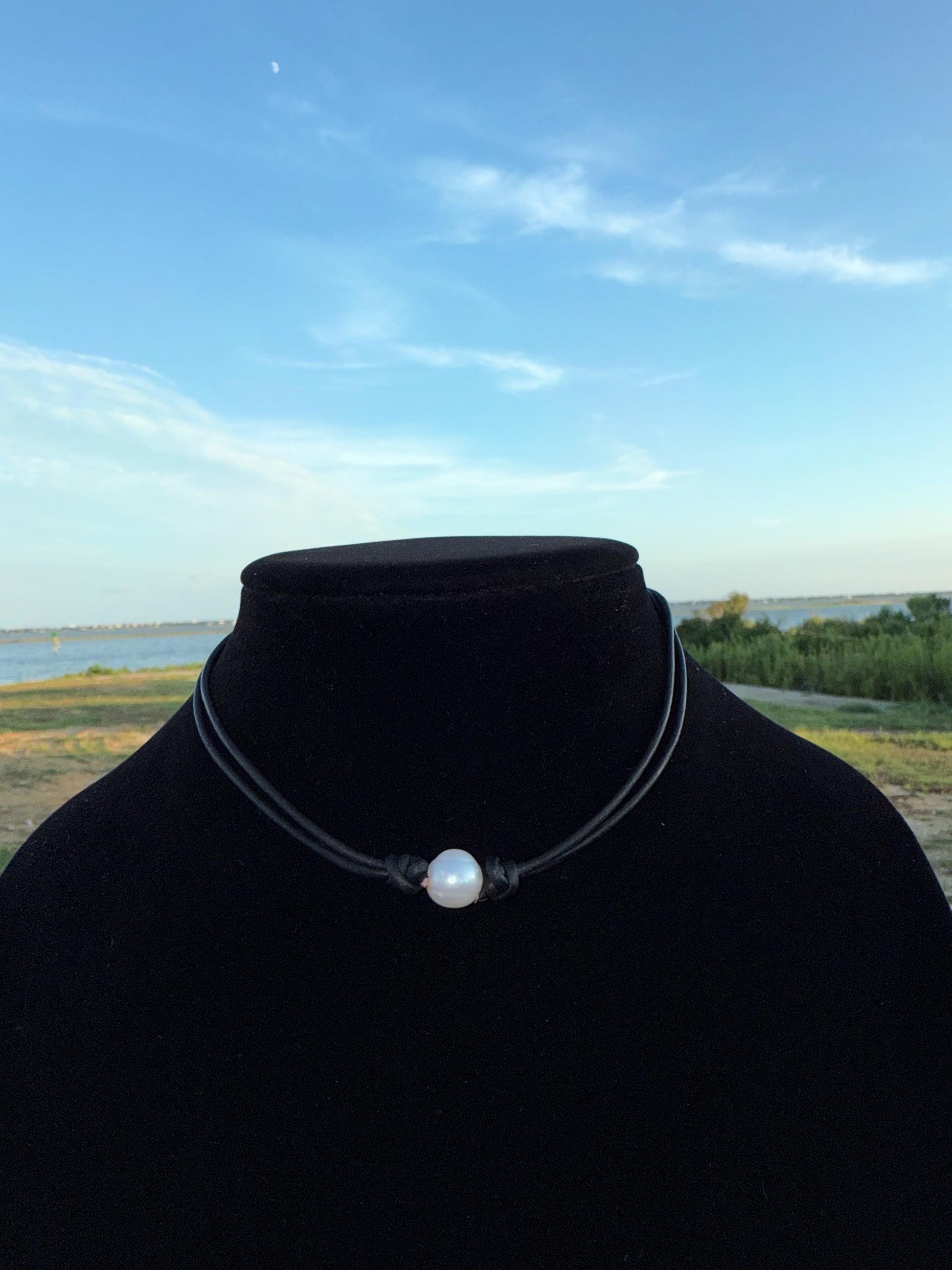 adjustable pearl and leather necklace