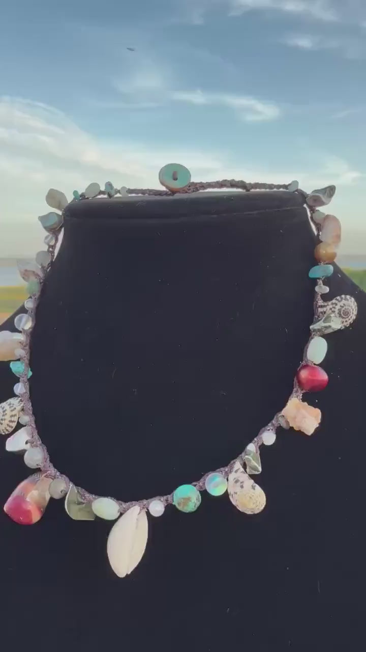 16” Chunky seashell choker necklace