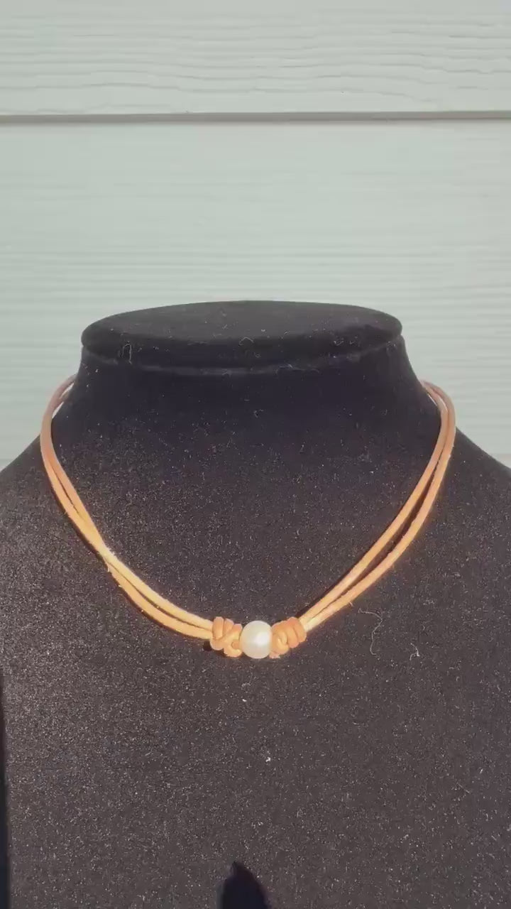 adjustable pearl and leather necklace
