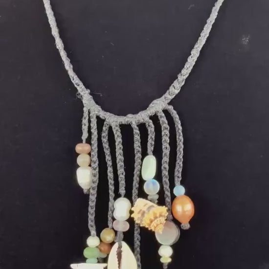 22” Charmy seashell/pearl necklace