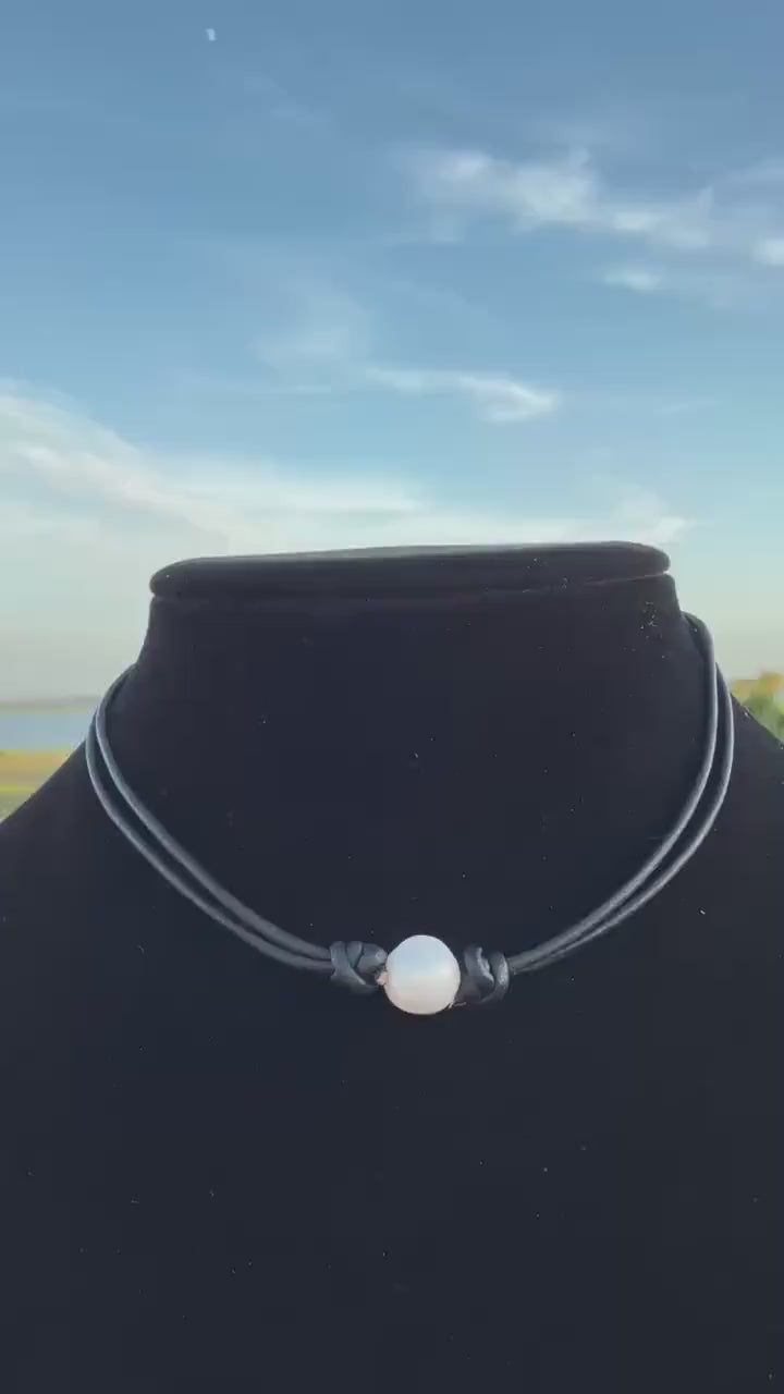 adjustable pearl and leather necklace